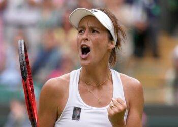 Female Sports Flashers